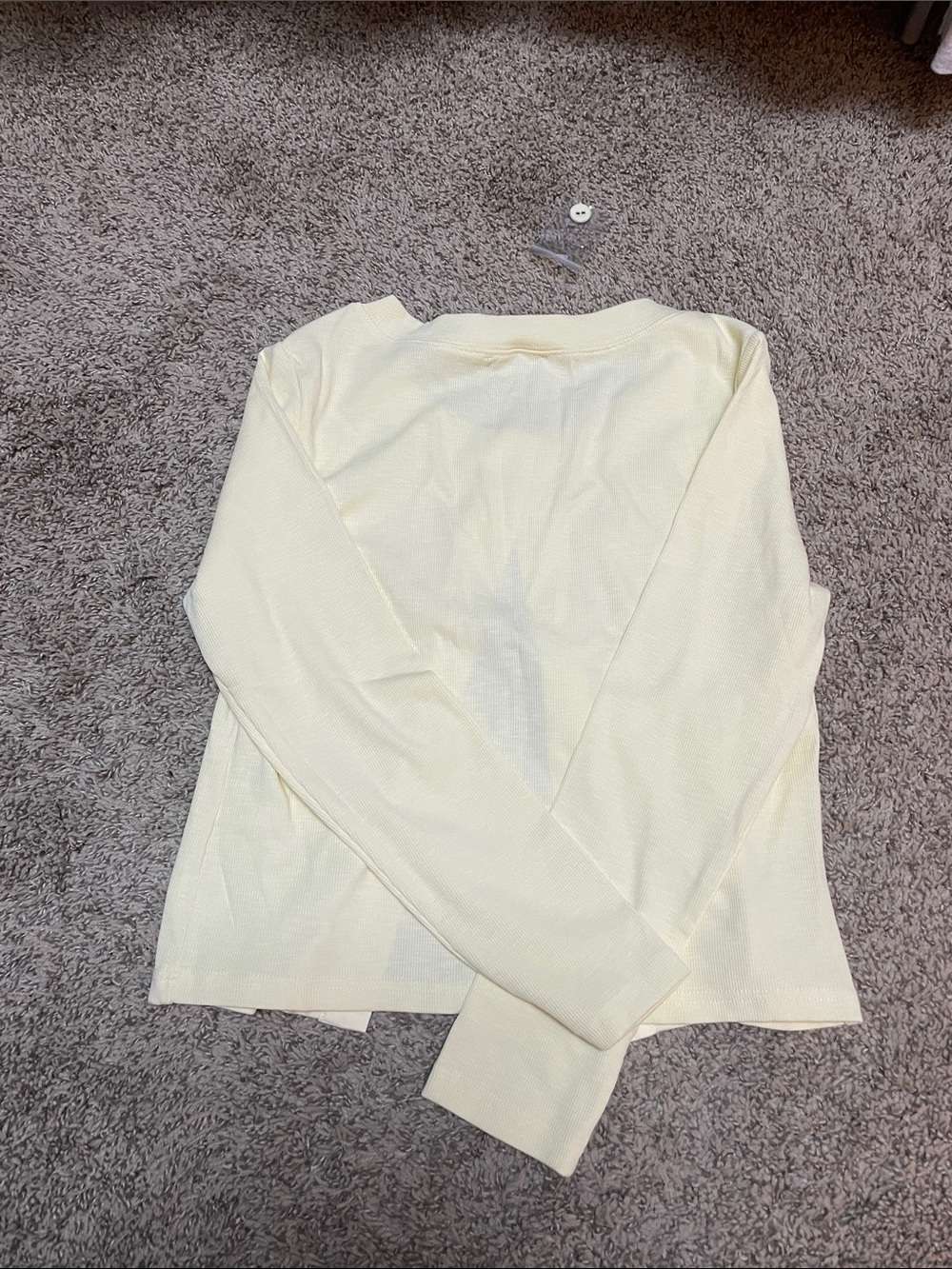 Light Yellow Button-Front Cropped Cardigan - Picture 3 of 3